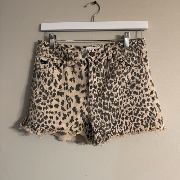 Kancan Animal Print Shorts - Picture 3 of 6